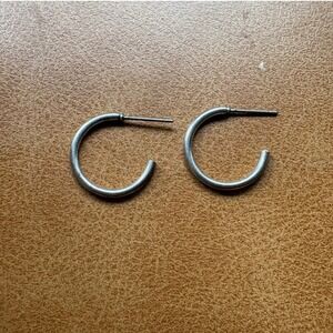 Silver‎ Tone Polished Metal C-Hoop Earrings Minimalist Open Hoops